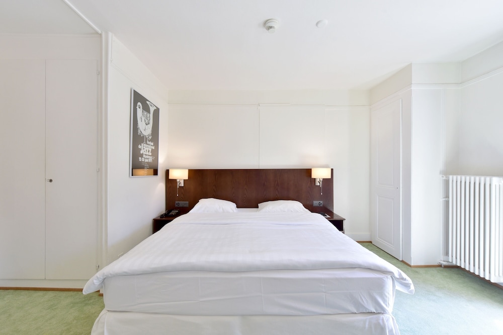 J5 Hotels Helvetie Montreux 6/27