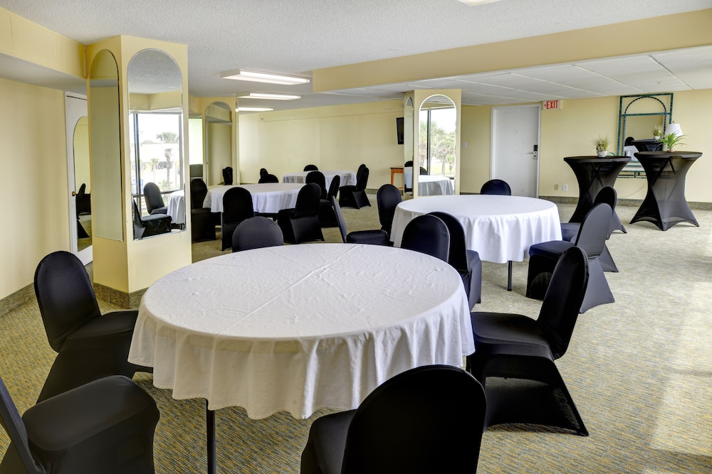 El Caribe Resort & Conference Center 46/65