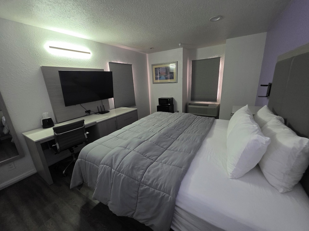 CLASSIC, KING BED