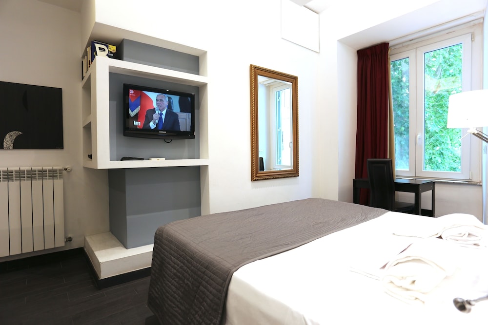 B&B Home 77 6/63