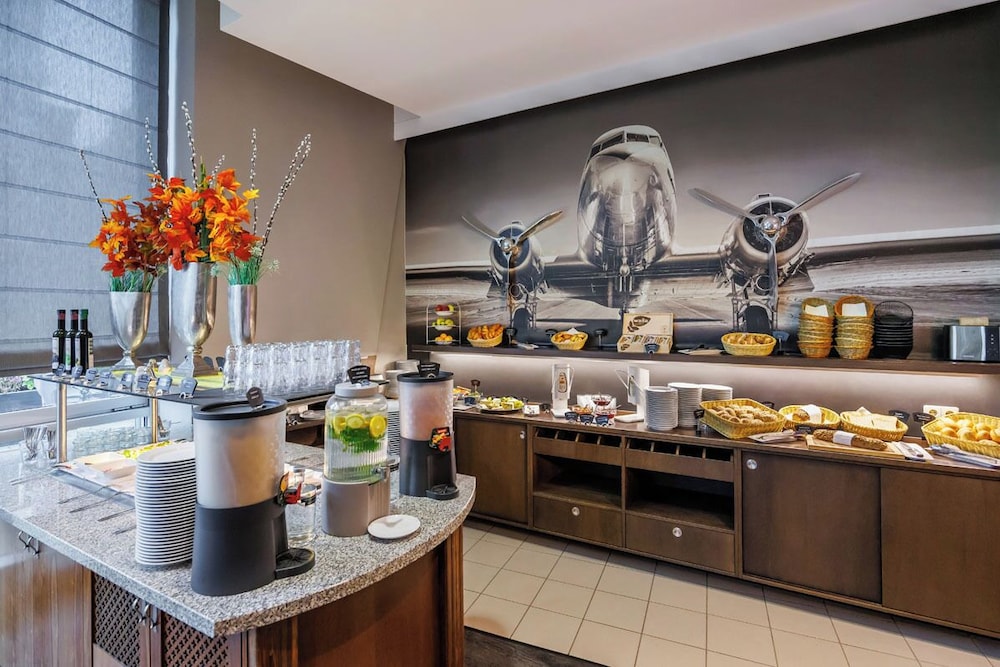 Airporthotel Berlin Adlershof 54/75