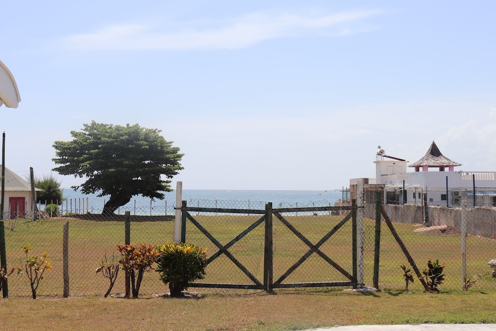 Seacrest Beach Hotel 23/50
