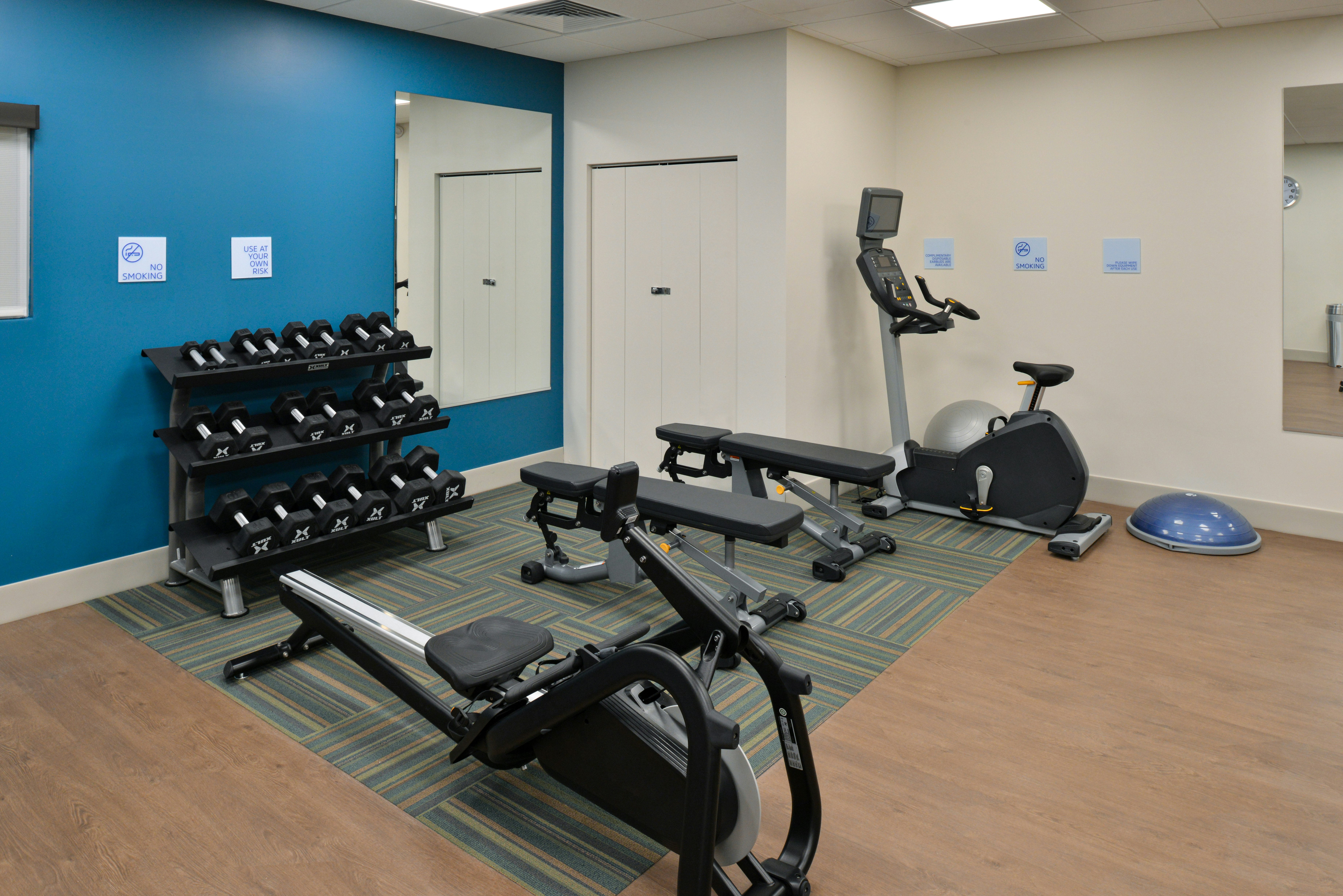 HOLIDAY INN EXPRESS ORLANDO SOUTH PARK 41/61
