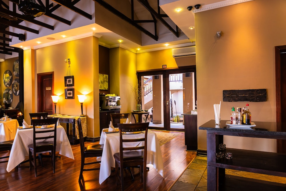 Anta Boga Hotel 18/34