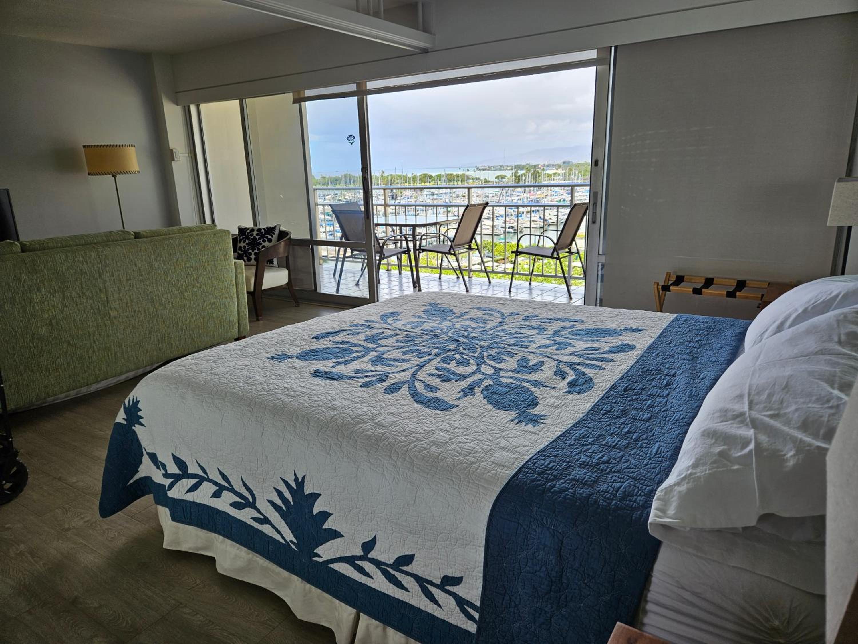 Ilikai Hotel Condo with Kitchen and Ocean View 10/38