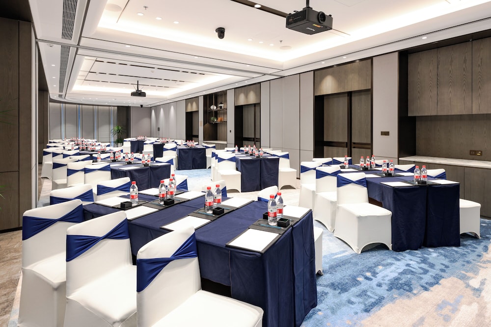 Wyndham Grand Yichang Riverside 57/71
