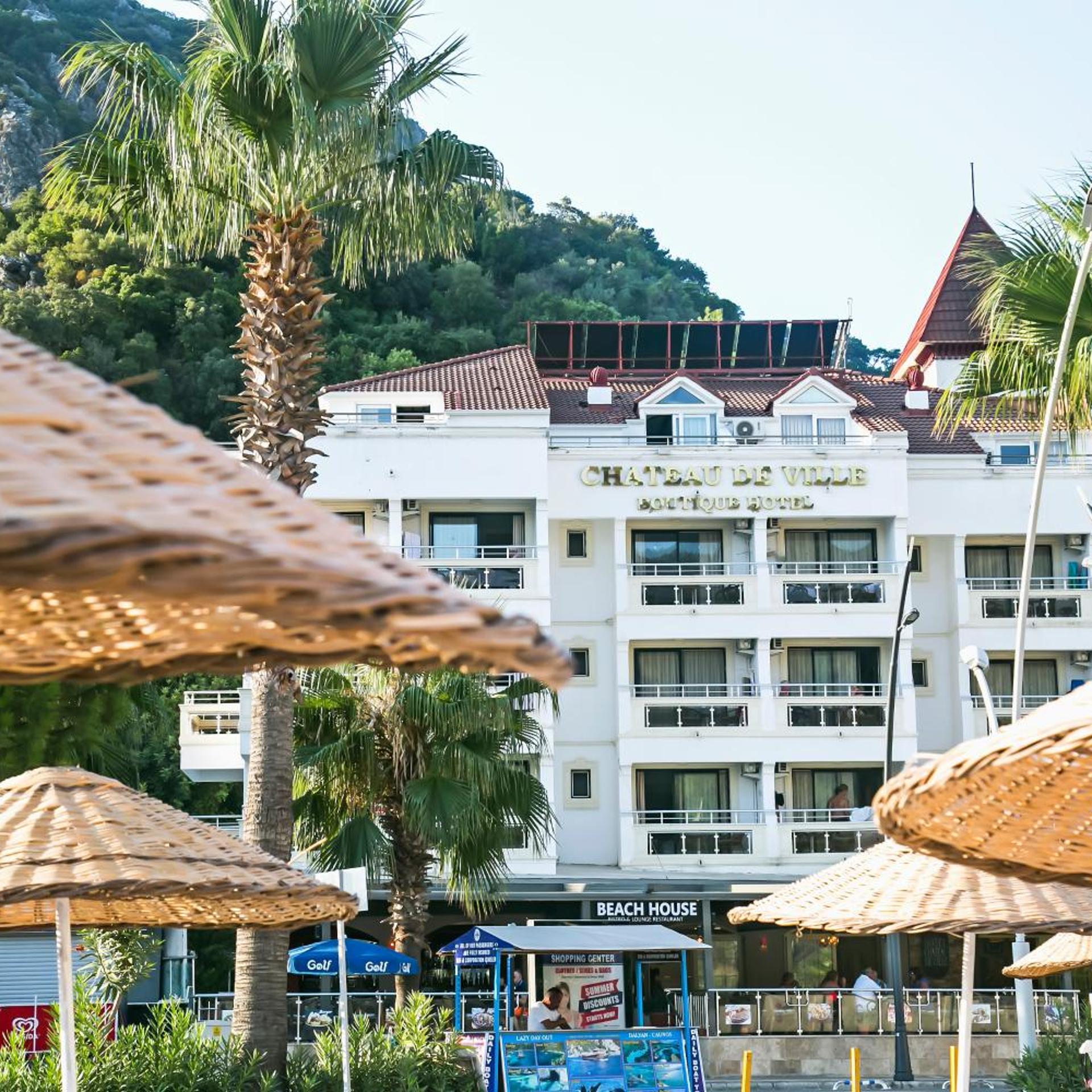 Chateau de Ville Hotel 3/53