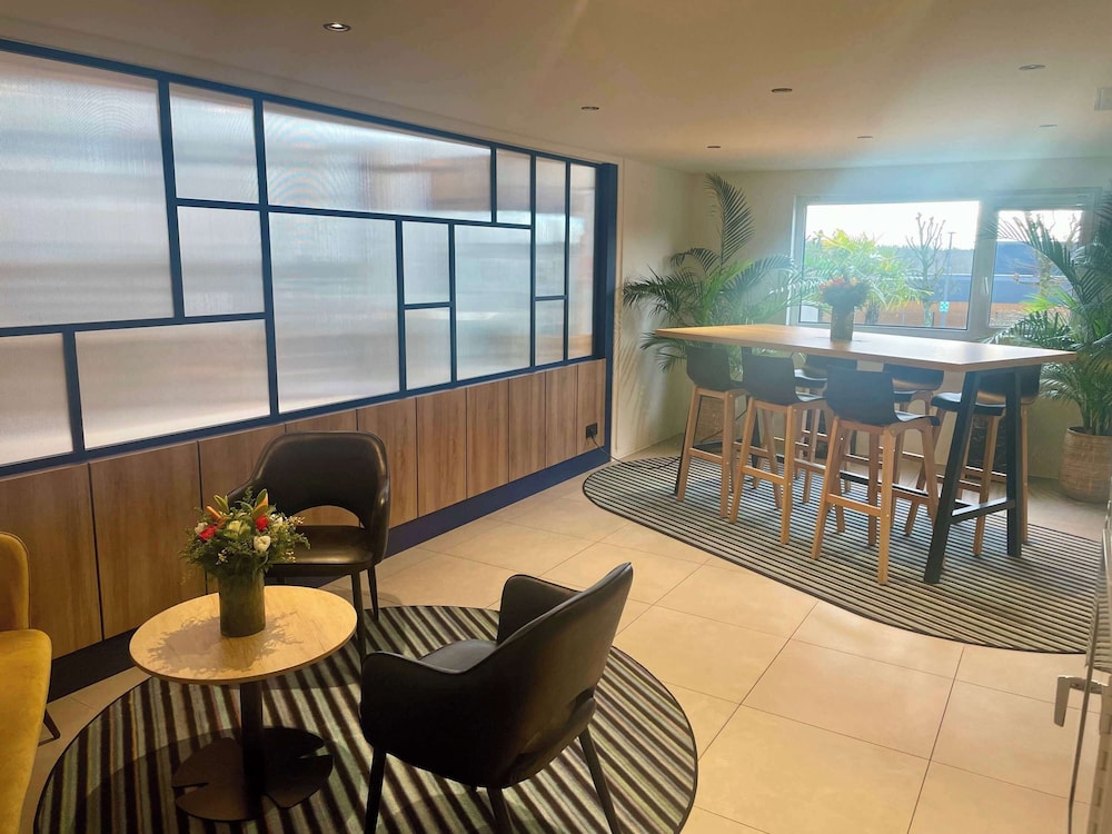 MERCURE ROUEN VAL DE REUIL 26/50