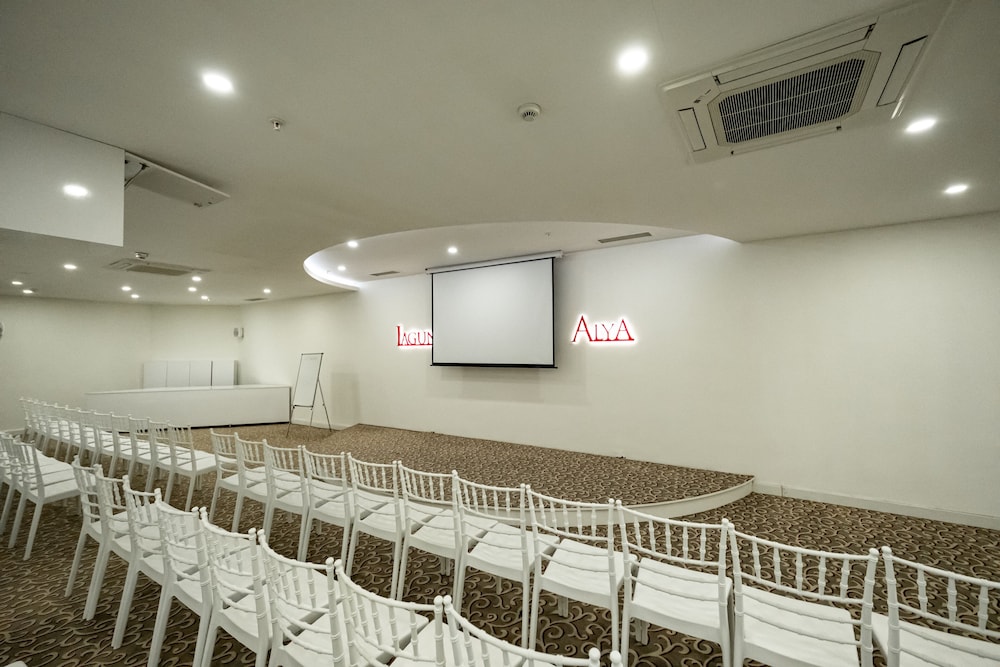 Laguna Beach Alya Resort & SPA 35/50