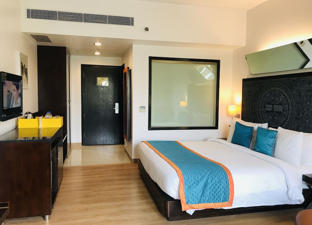 Golden Tulip Gurgaon - Sector 29 16/45