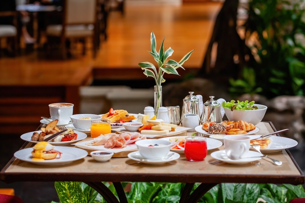 Shangri La Beihai 30/50