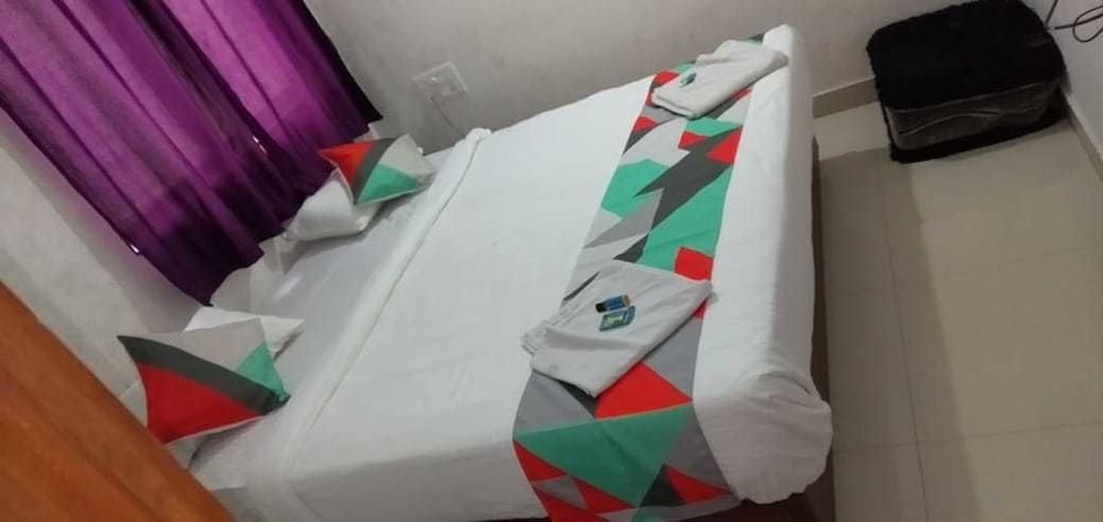 Oyo 10389 Latanand Residency 10/12