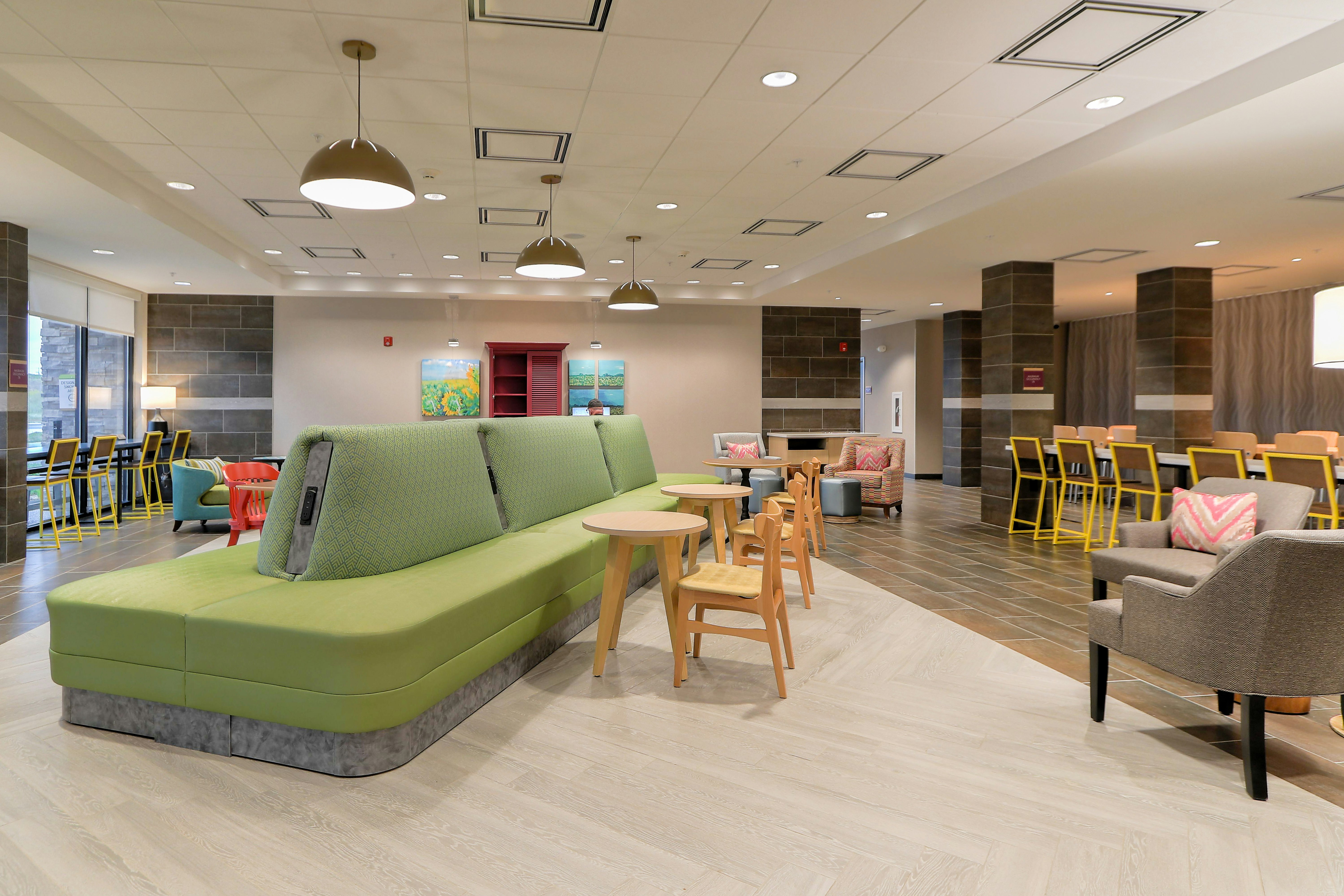 Home2 Suites by Hilton Alcoa Knoxville Airport 9/28