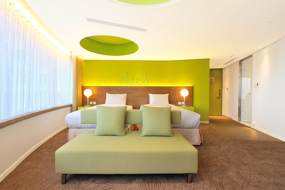 GREEN WORLD HOTEL ZHONGHUA 44/80