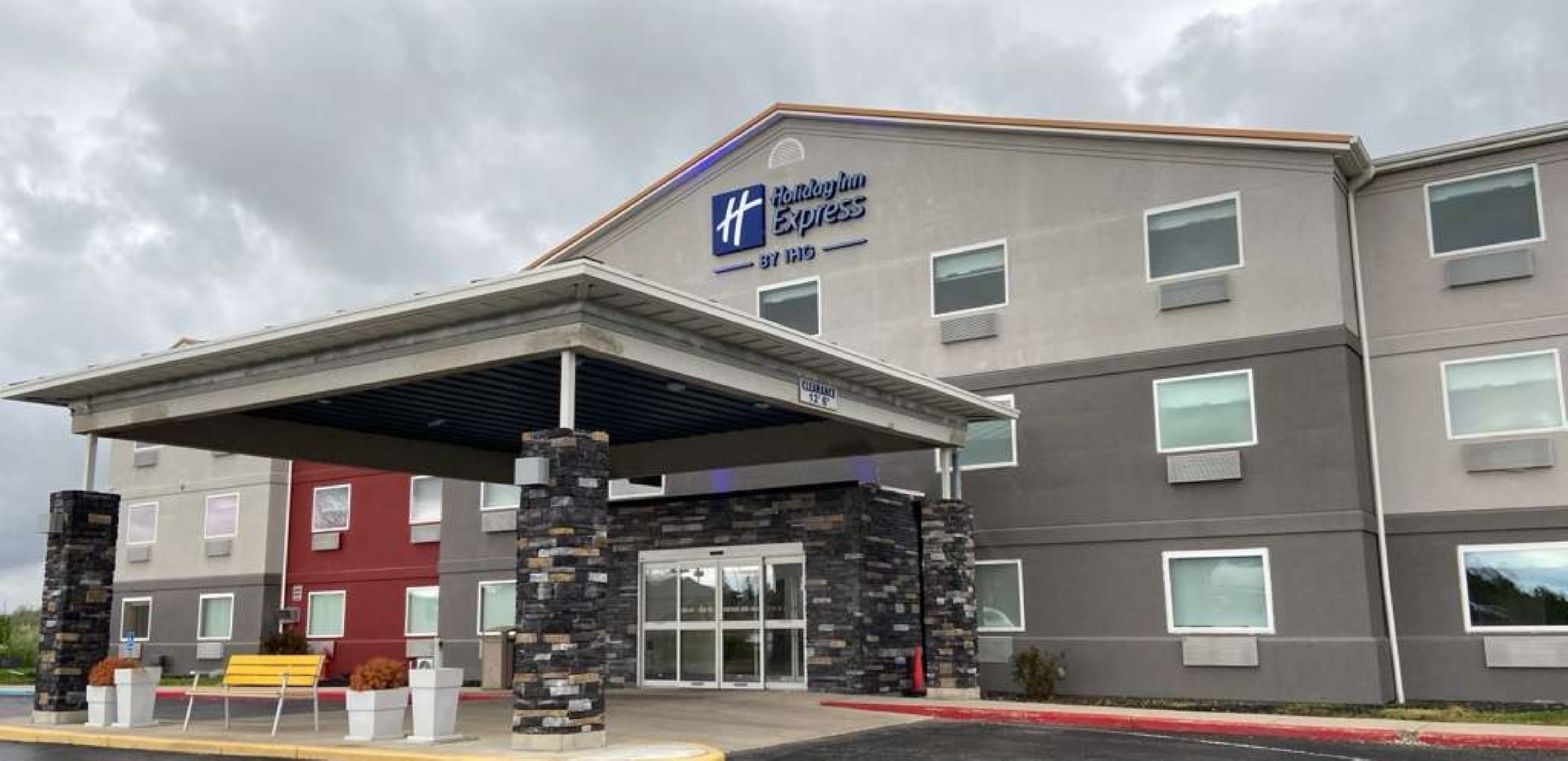 Bluffton Inn & Suites 1/26