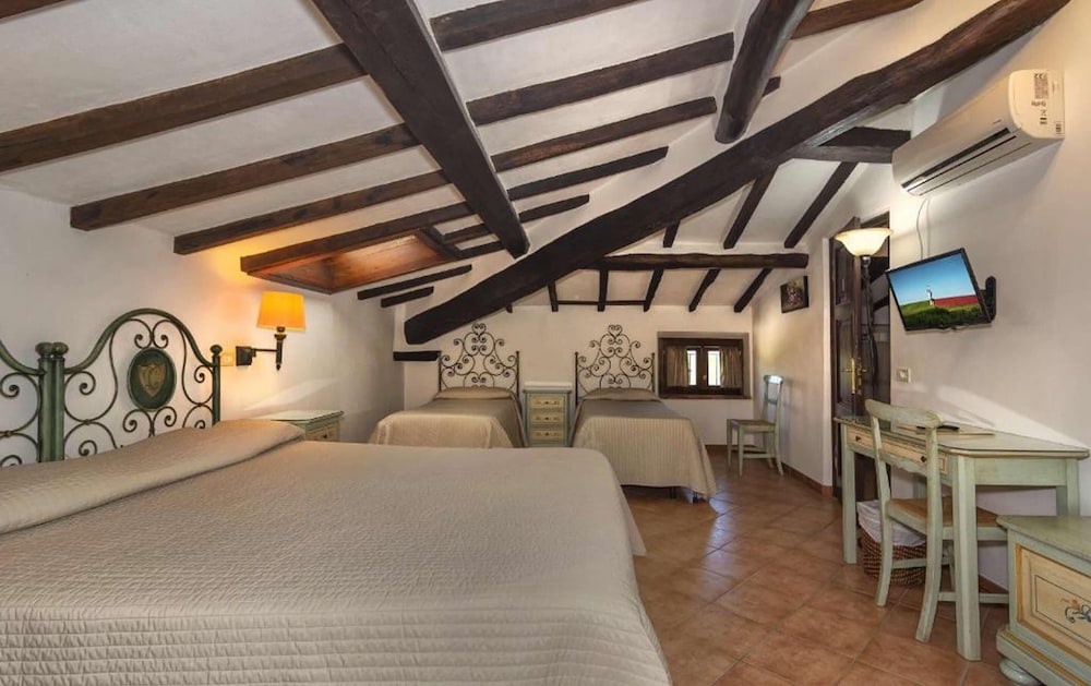 Villa Cheli Hotel 26/75