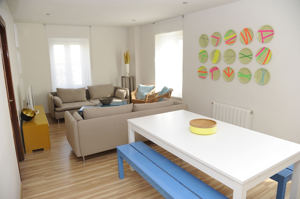 Mola Suites 22/32