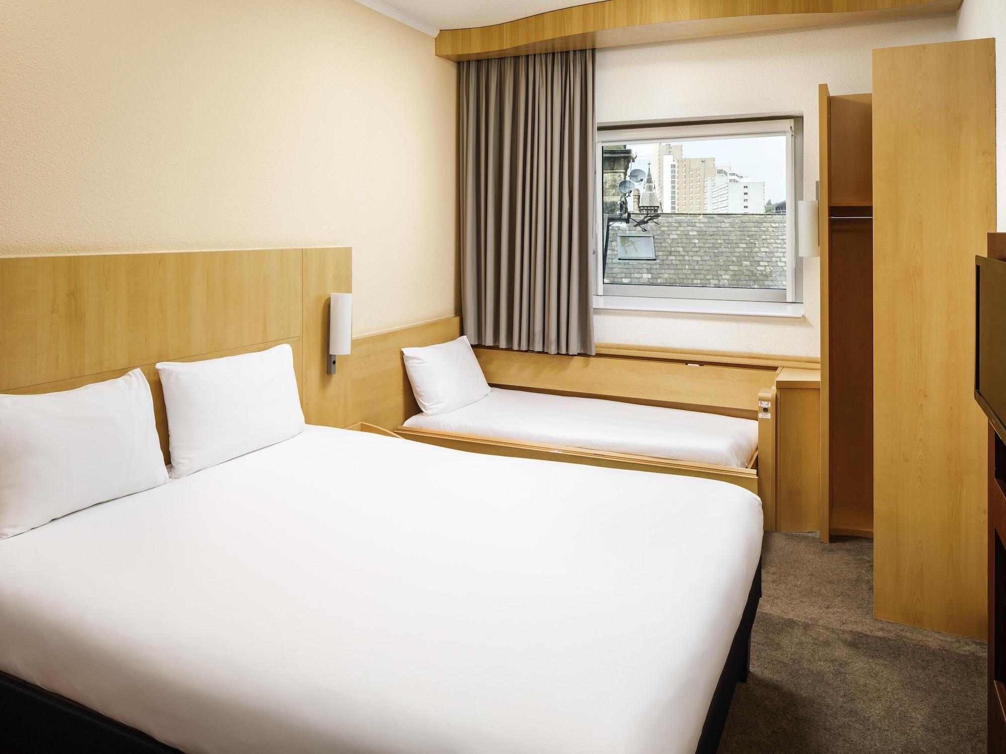 Family, Multiple Beds
