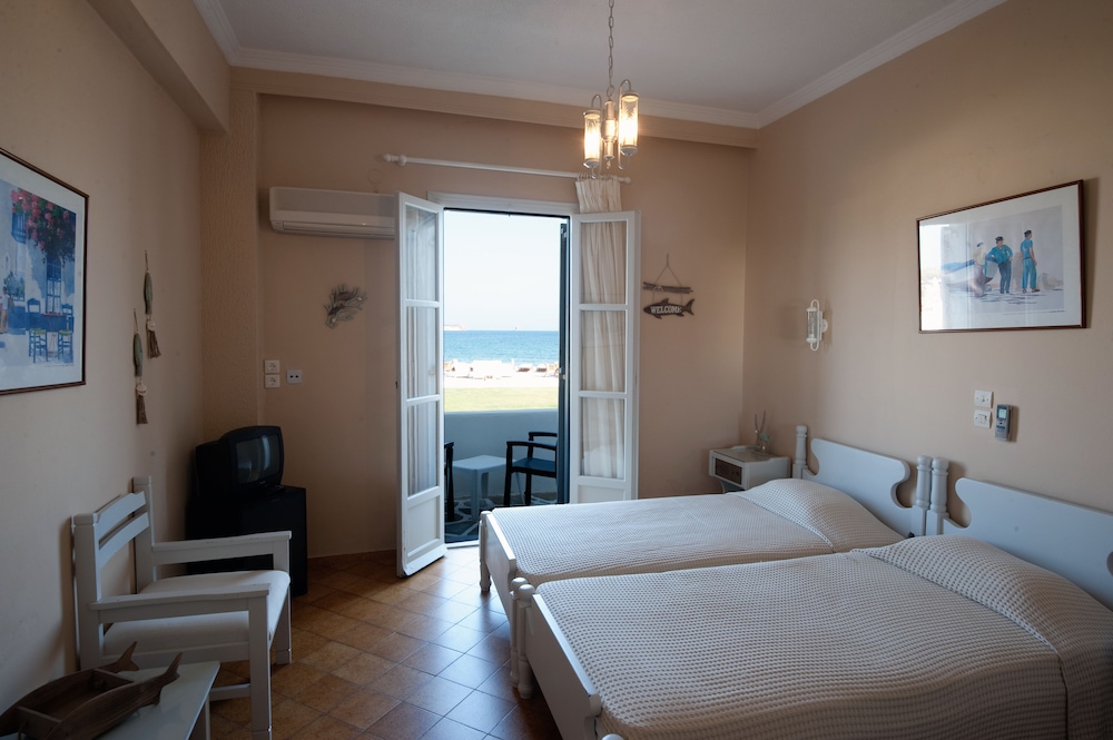 Pounda Resort Paros, a member of Radisson Individuals 9/57