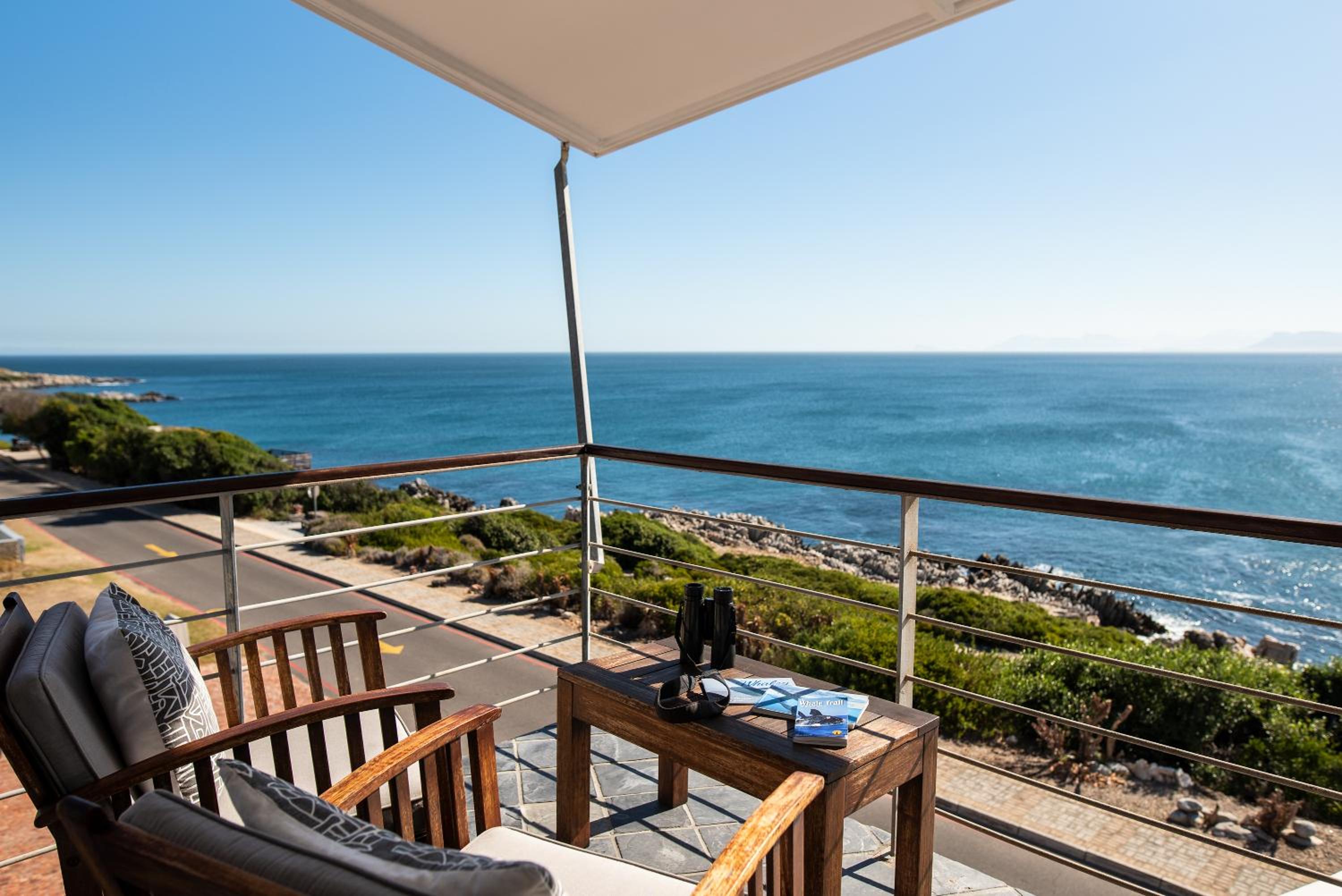 Whalesong Lodge 23/24