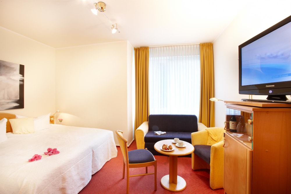 Hotel Danischer Hof Altenholz By Tulip Inn 16/45