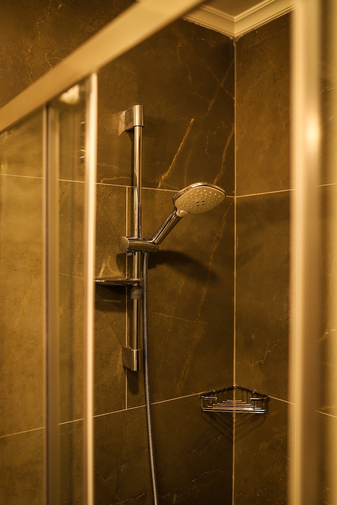 Petra Hotel Tuzla 13/21