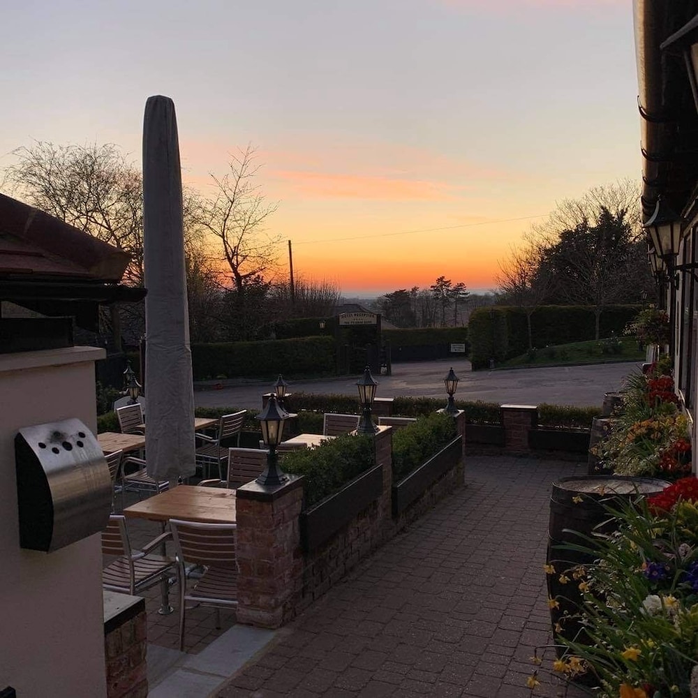 The Black Horse Inn 32/60