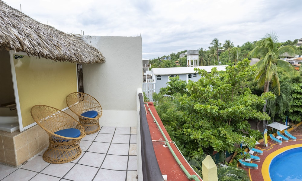 Hotel y Bungalows Acuario 35/60