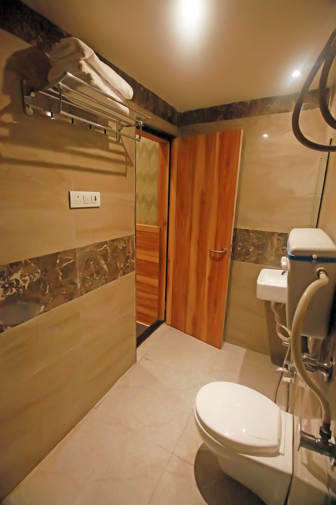 Hotel Al Madina Palace 29/29