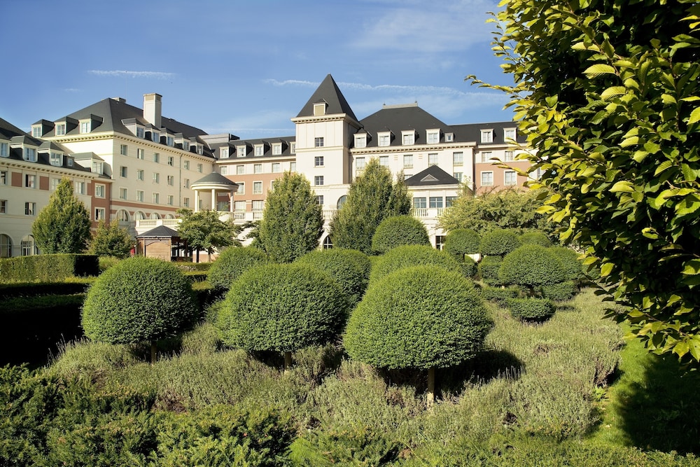 Dream Castle Hotel 46/50