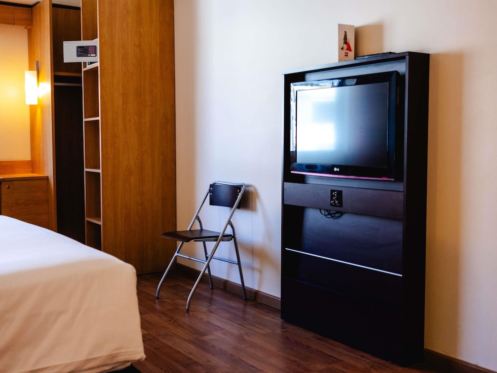 Ibis Valparaiso 38/49