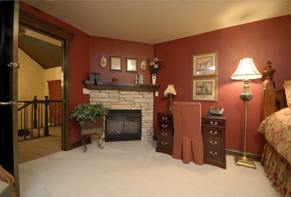 The Roost Bed and Breakfast 3/40