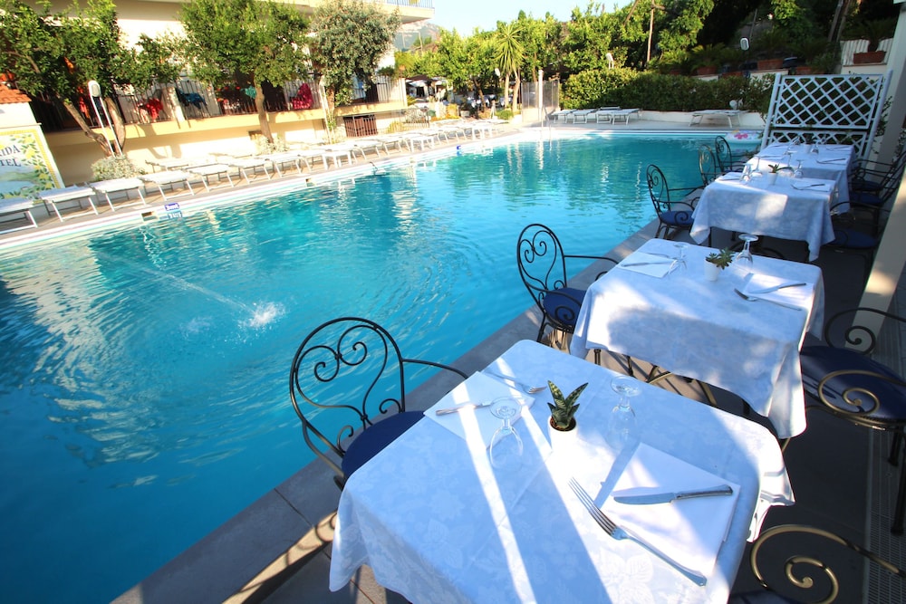 Hotel Florida Sorrento 3/80