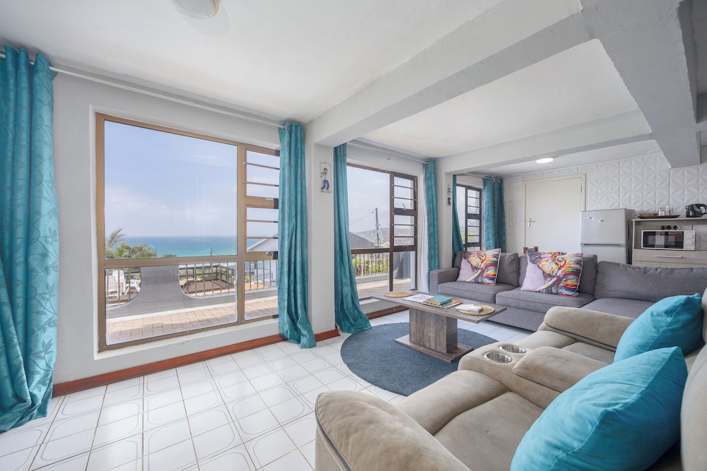 Beachcomber Bay Guest House 33/50