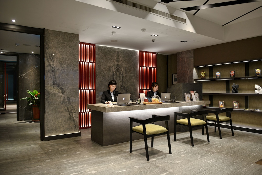 City Place Hotel 45/55
