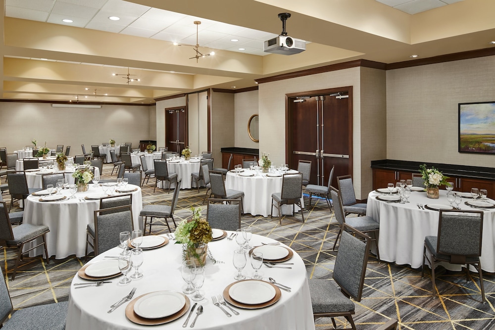 Holiday Inn Gulfport Airport 37/46