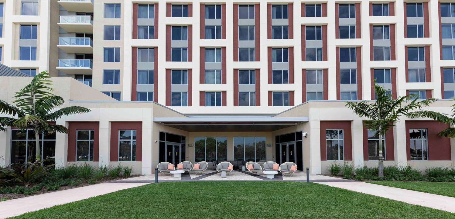 Hilton Miami Dadeland 62/65