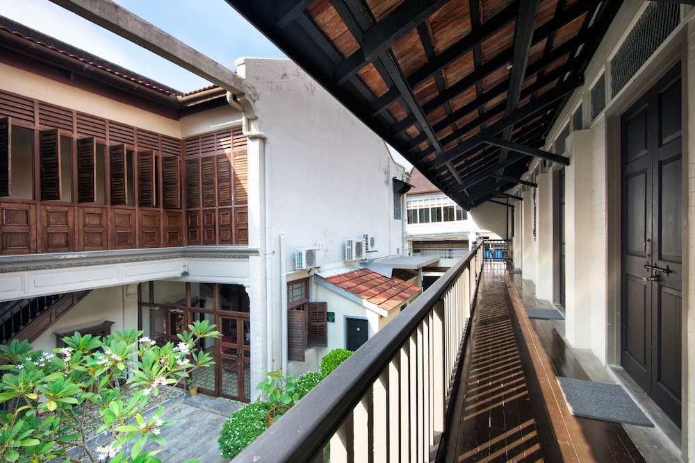 NOORDIN MEWS 4/69