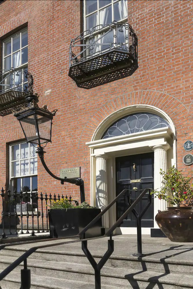 Pembroke Townhouse 20/42