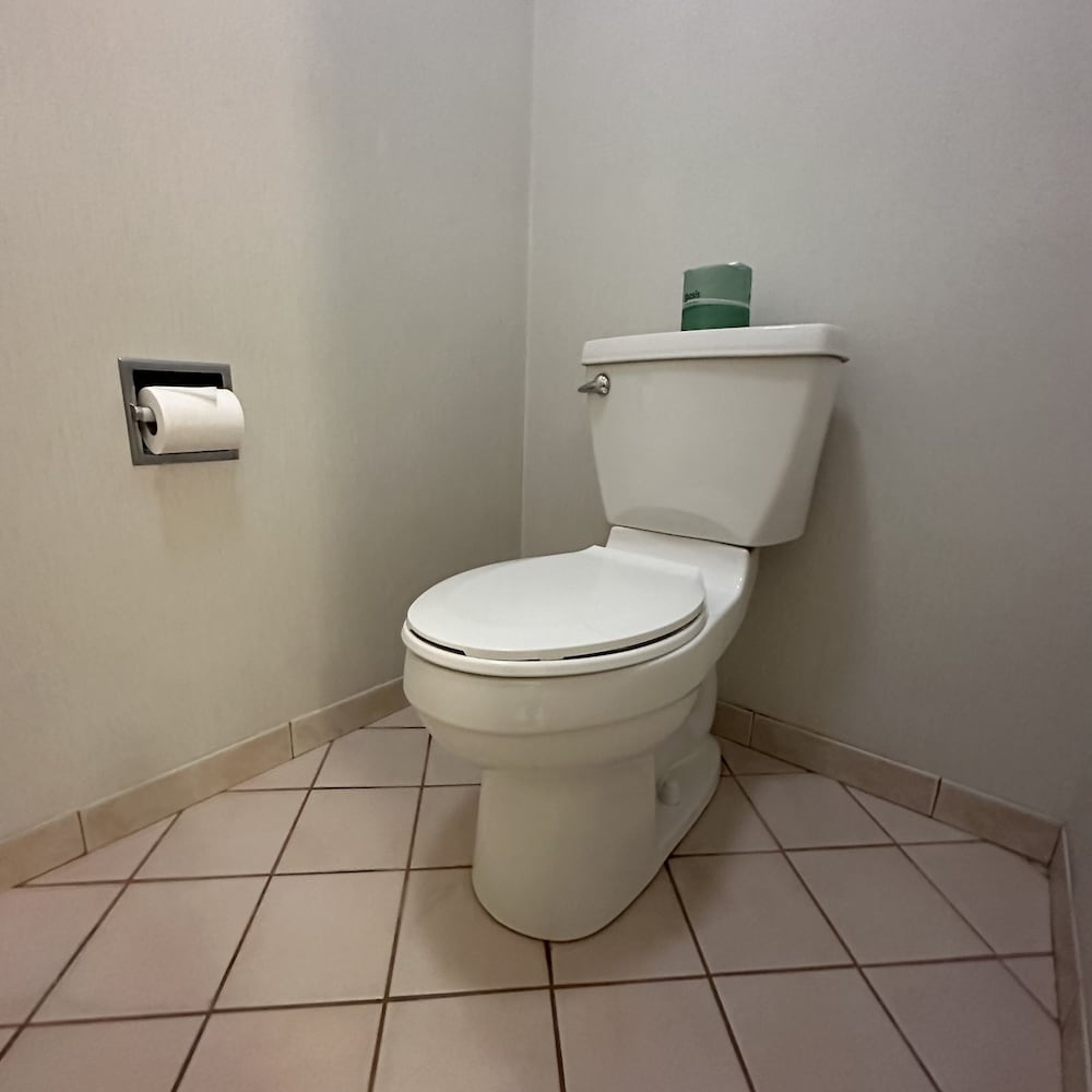 Timberland Inn & Suites 60/63
