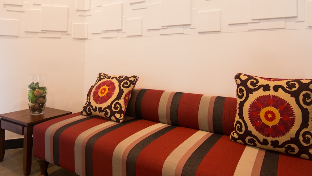Rococo Residence 27/49