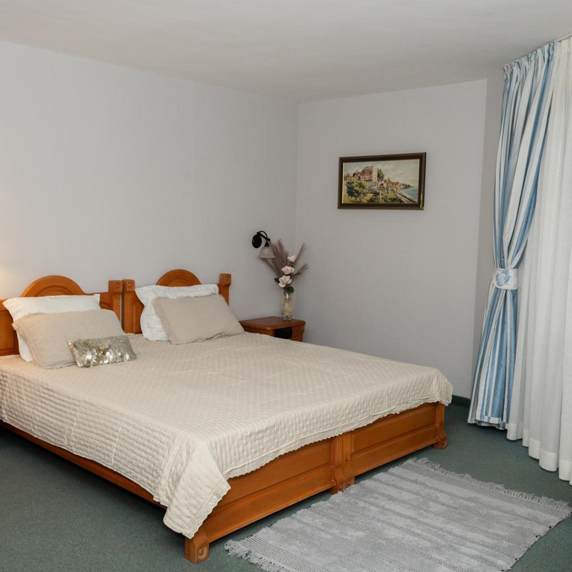 Deluxe, Double Bed, Castle View