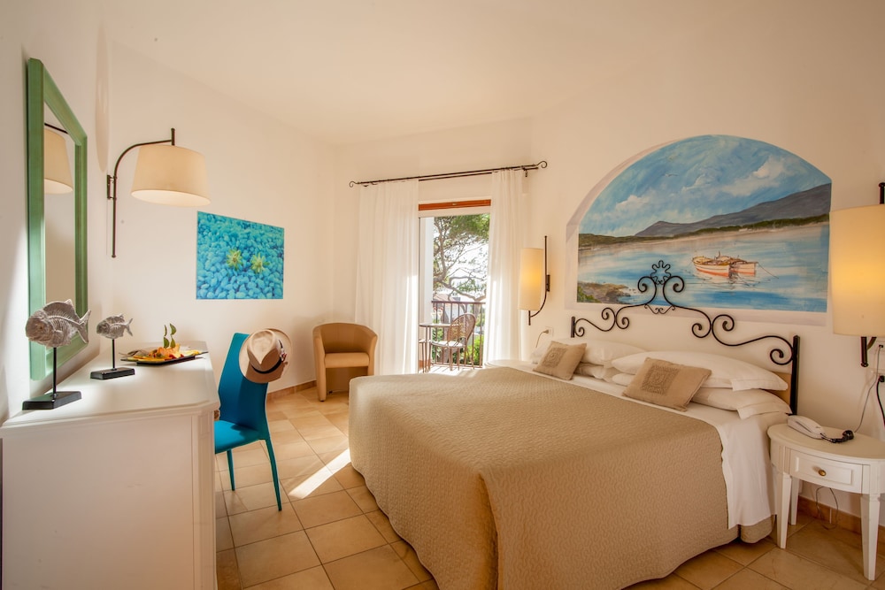 El Faro Hotel 50/73
