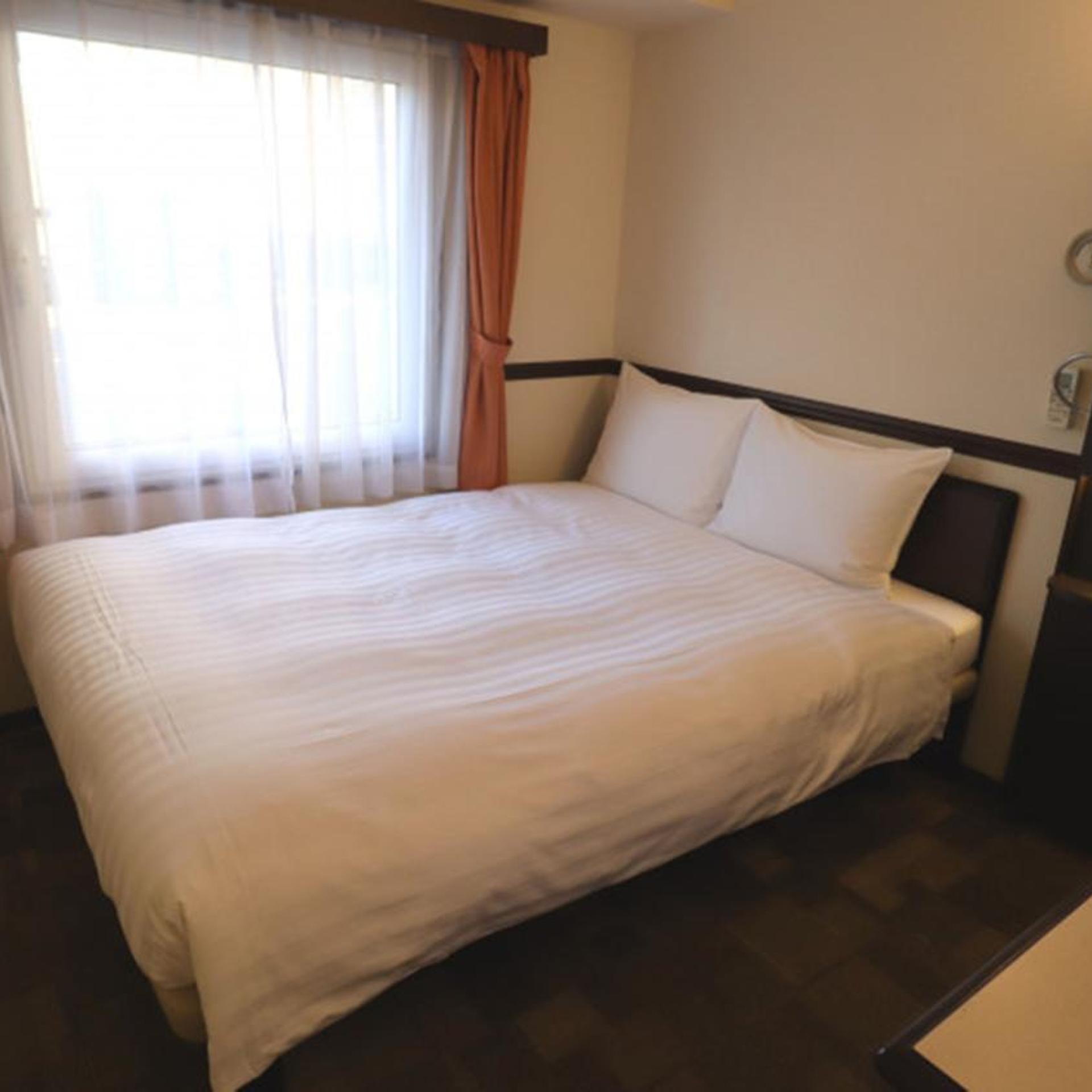 Room, Double Bed, Smoking