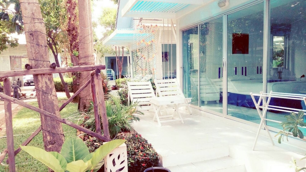Blue Sky Resort 6/50