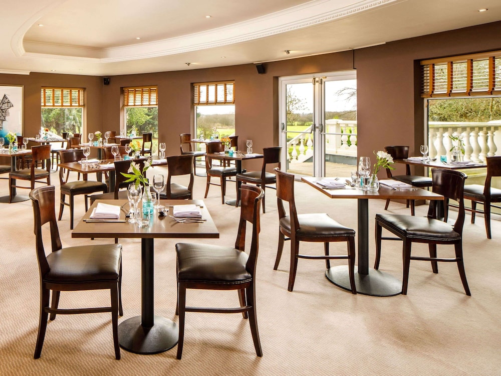 MERCURE CHESTER ABBOTS WELL HOTEL 31/50