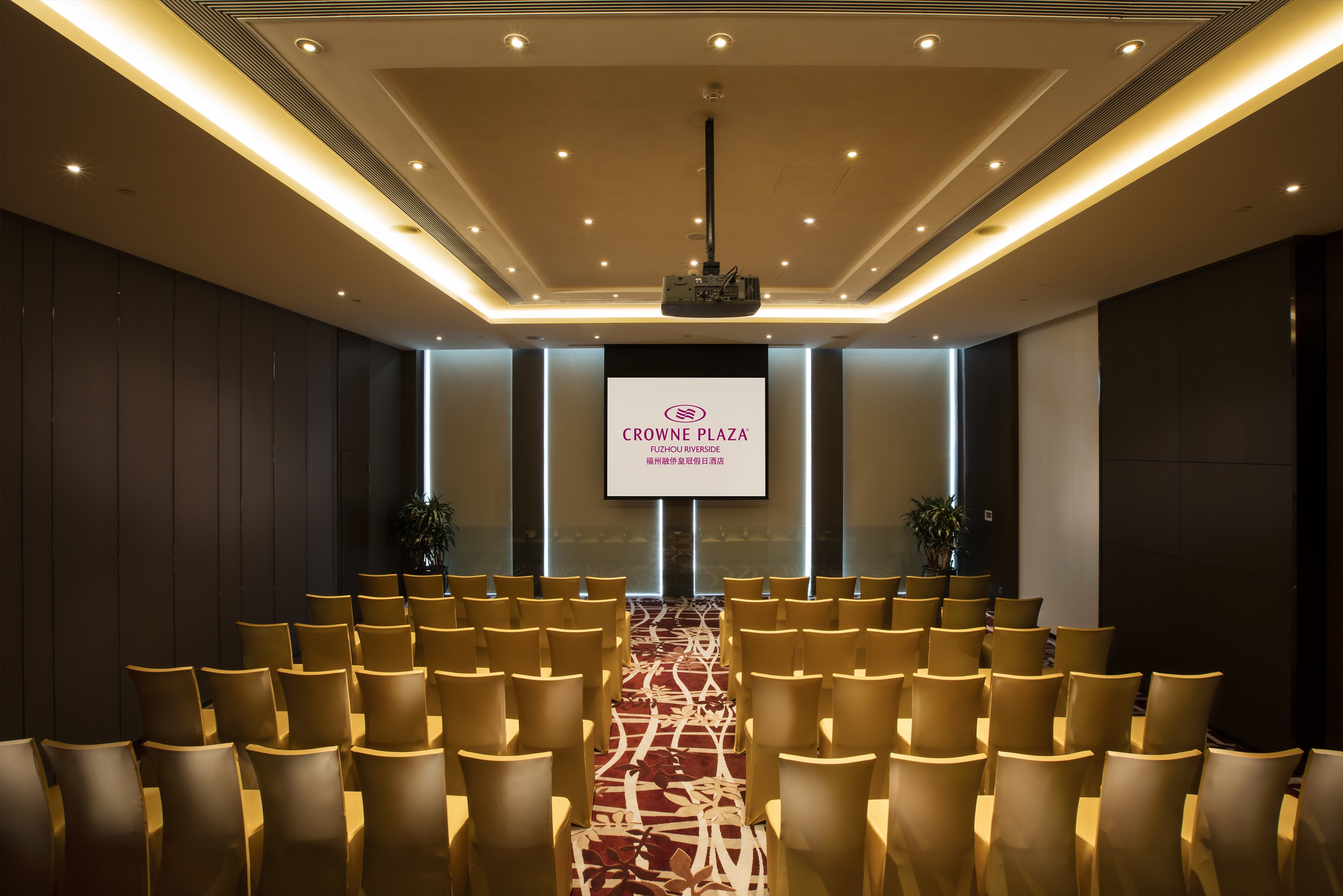 CROWNE PLAZA FUZHOU RIVERSIDE 41/50