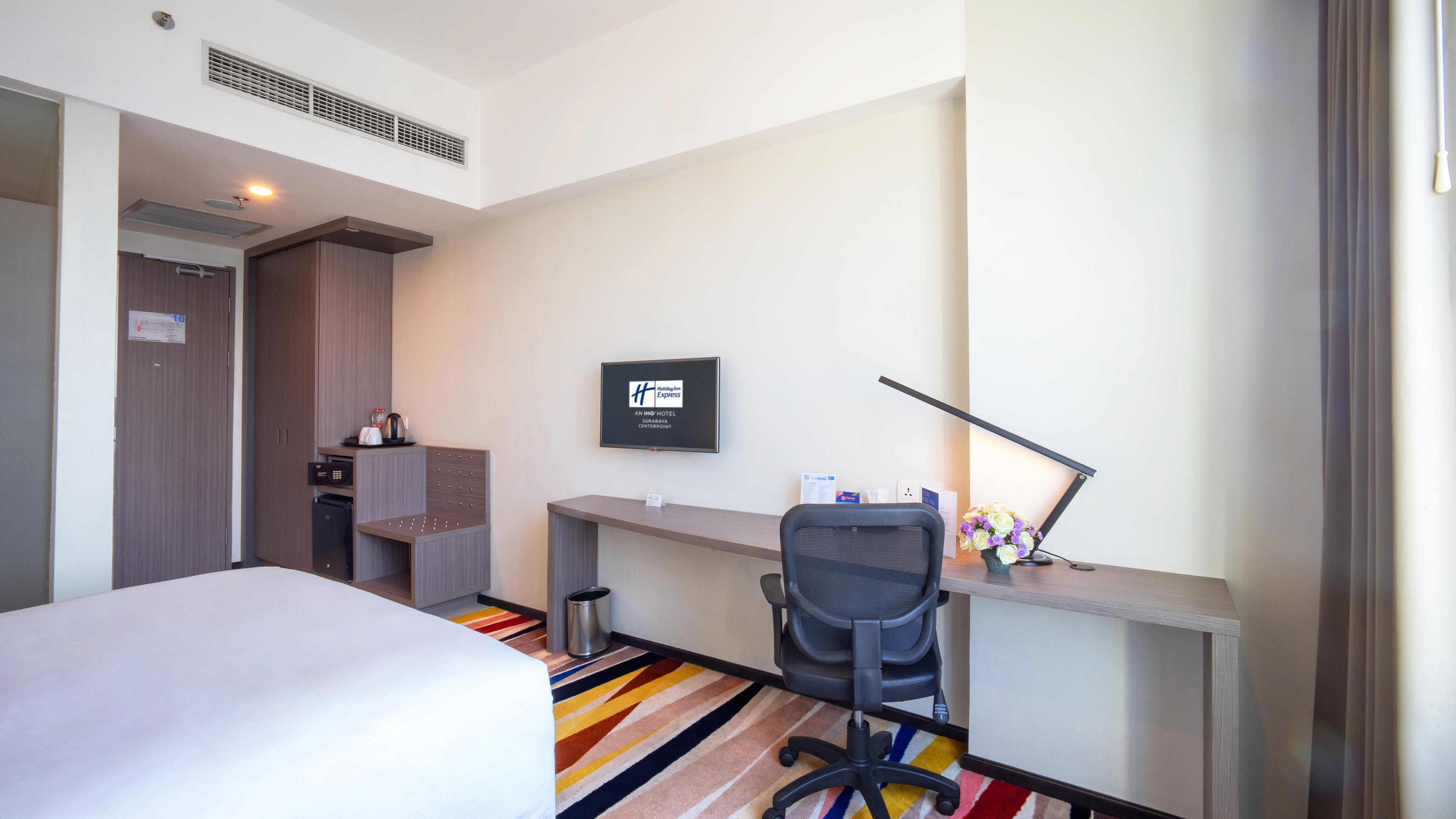 Holiday Inn Express Surabaya Centerpoint by Ihg 27/81