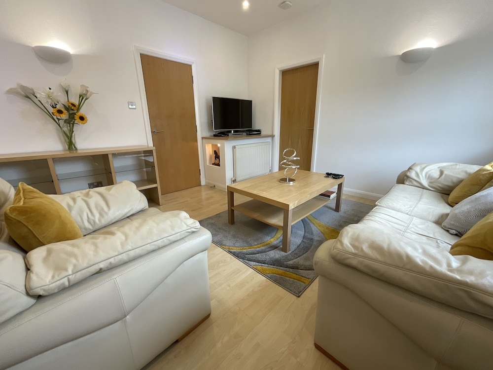 Earle House Serviced Apartments 34/50