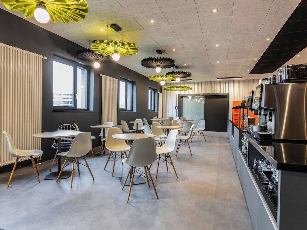 ibis Duesseldorf Airport Hotel 46/48